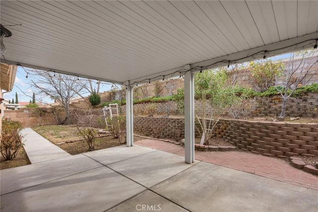 2104 W Avenue J6, Lancaster, CA 93536