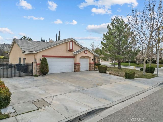 2104 W Avenue J6, Lancaster, CA 93536