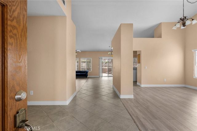 2104 W Avenue J6, Lancaster, CA 93536