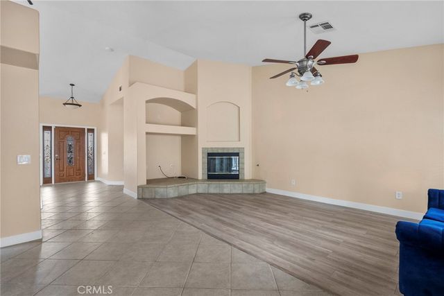 2104 W Avenue J6, Lancaster, CA 93536