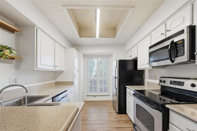 8600 Coppertowne Lane 2004, Dallas, TX 75243