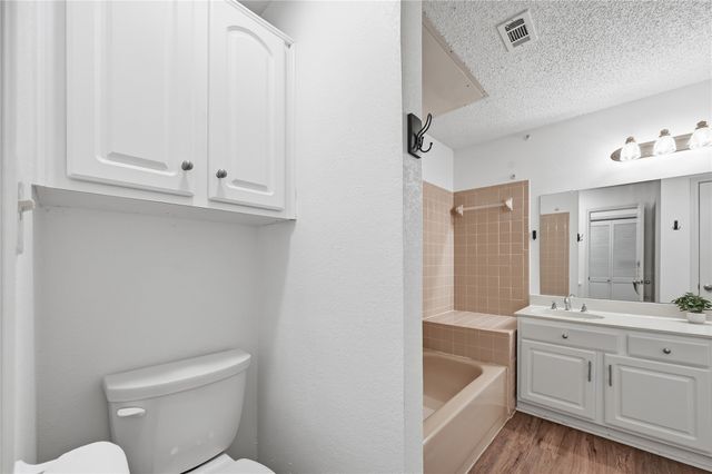 8600 Coppertowne Lane 2004, Dallas, TX 75243