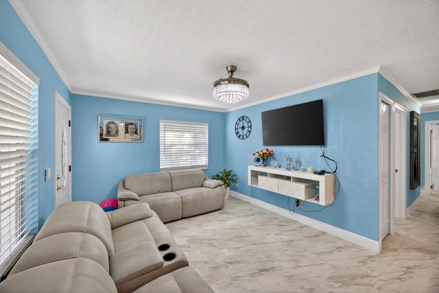 1020 Avon Road, West Palm Beach, FL 33401