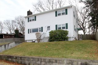 4 Van Bummel, Bourne, MA 02532