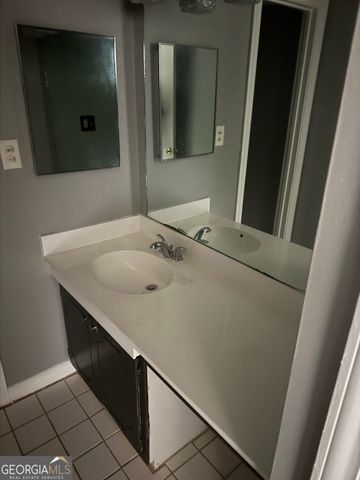 98 Rue Fontaine, Lithonia, GA 30038