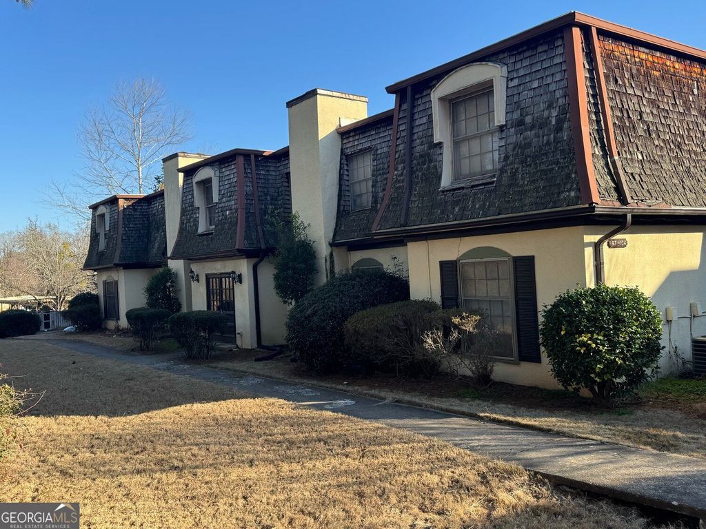 98 Rue Fontaine, Lithonia, GA 30038