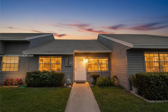 7131 Tam Oshanter Blvd, North Lauderdale, FL 33068