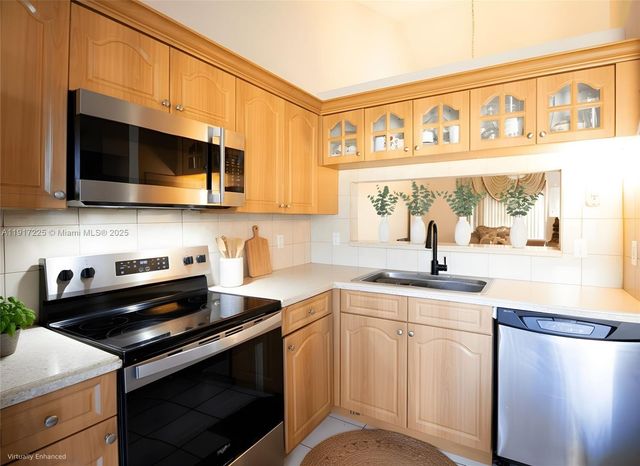 7131 Tam Oshanter Blvd, North Lauderdale, FL 33068