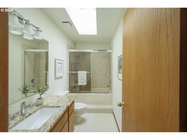 1314 STONEHAVEN Dr, West Linn, OR 97068