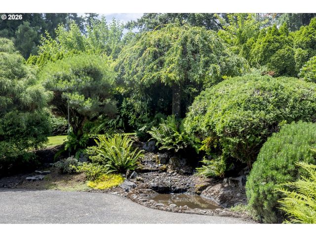 1314 STONEHAVEN Dr, West Linn, OR 97068