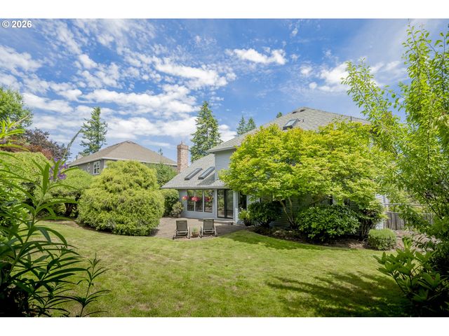 1314 STONEHAVEN Dr, West Linn, OR 97068