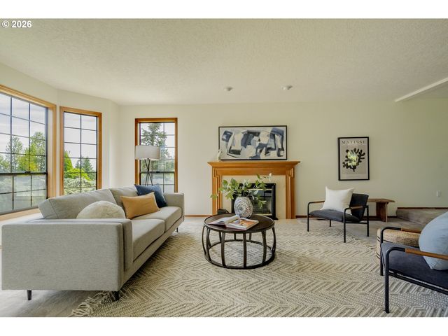 1314 STONEHAVEN Dr, West Linn, OR 97068
