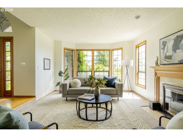 1314 STONEHAVEN Dr, West Linn, OR 97068