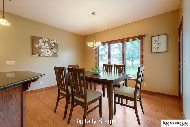 7216 S 170th Street, Omaha, NE 68136