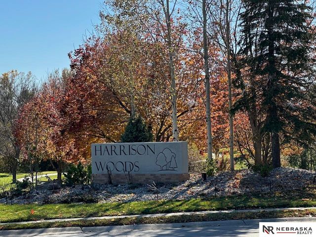 7216 S 170th Street, Omaha, NE 68136