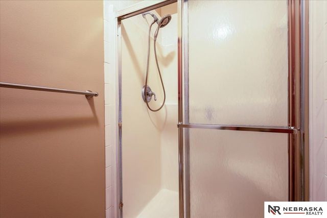 7216 S 170th Street, Omaha, NE 68136