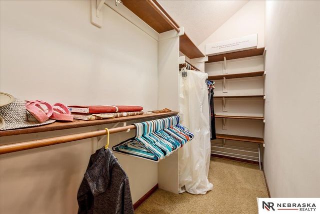 7216 S 170th Street, Omaha, NE 68136