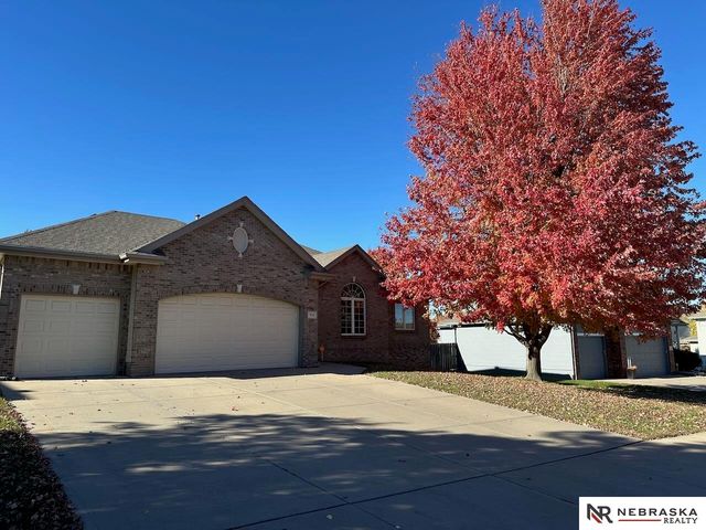 7216 S 170th Street, Omaha, NE 68136