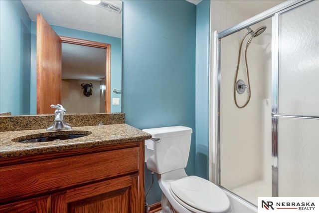 7216 S 170th Street, Omaha, NE 68136