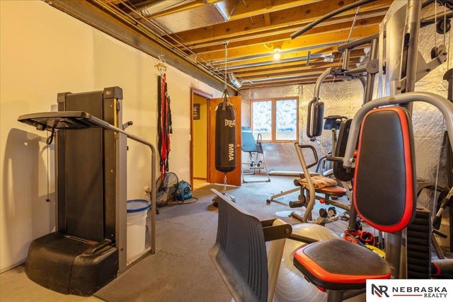 7216 S 170th Street, Omaha, NE 68136