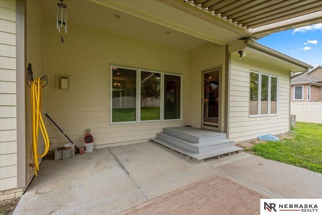 7216 S 170th Street, Omaha, NE 68136