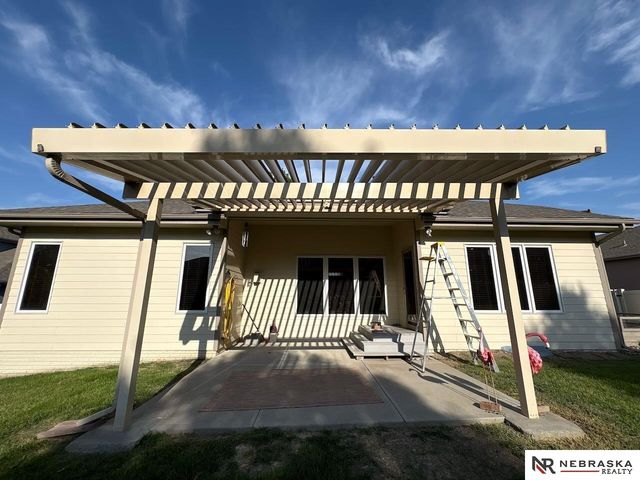 7216 S 170th Street, Omaha, NE 68136