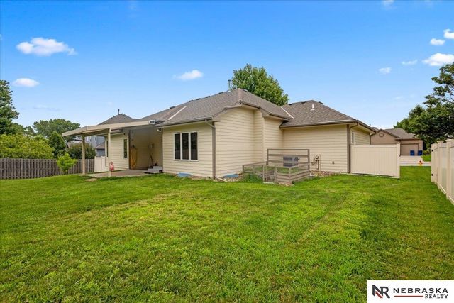 7216 S 170th Street, Omaha, NE 68136