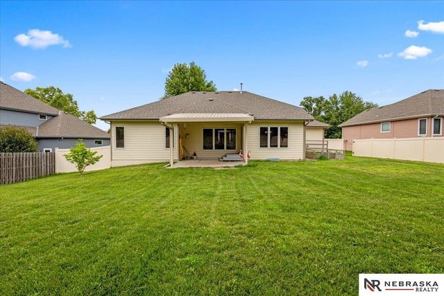 7216 S 170th Street, Omaha, NE 68136