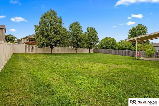 7216 S 170th Street, Omaha, NE 68136