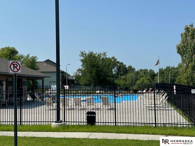 7216 S 170th Street, Omaha, NE 68136