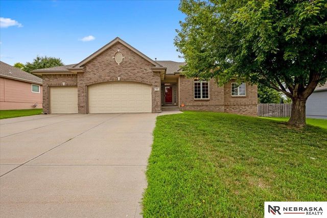 7216 S 170th Street, Omaha, NE 68136