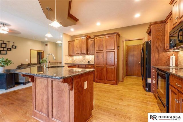 7216 S 170th Street, Omaha, NE 68136