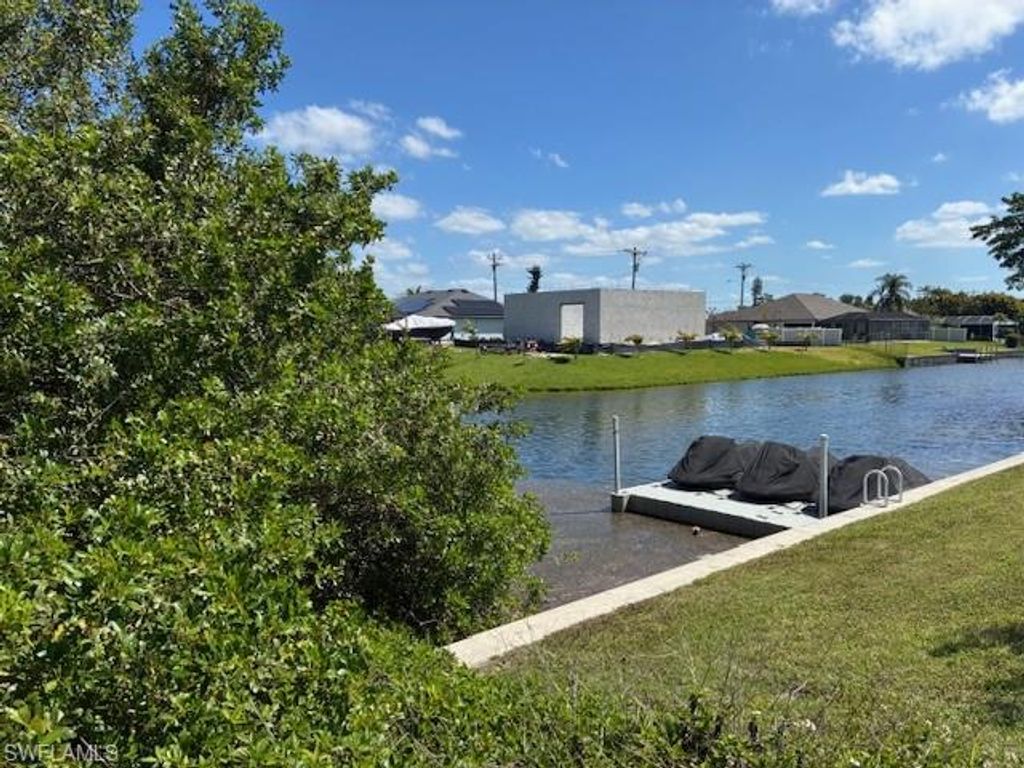 127 SE 16th PL, CAPE CORAL, FL 33990 — photo 3