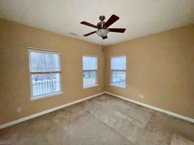 513 Water Lilly RD, Portsmouth, VA 23701