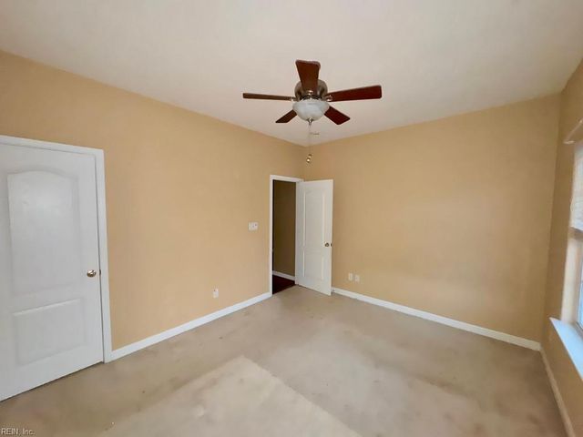 513 Water Lilly RD, Portsmouth, VA 23701