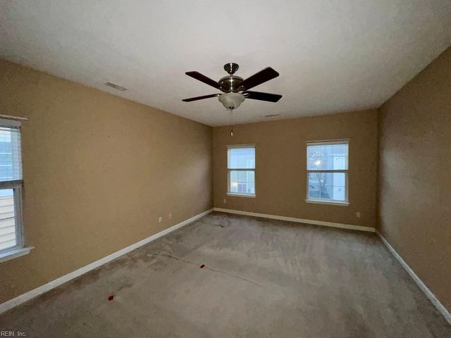 513 Water Lilly RD, Portsmouth, VA 23701