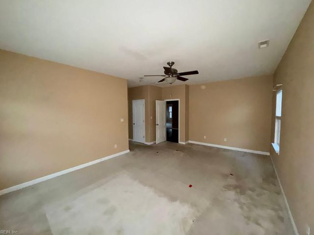 513 Water Lilly RD, Portsmouth, VA 23701