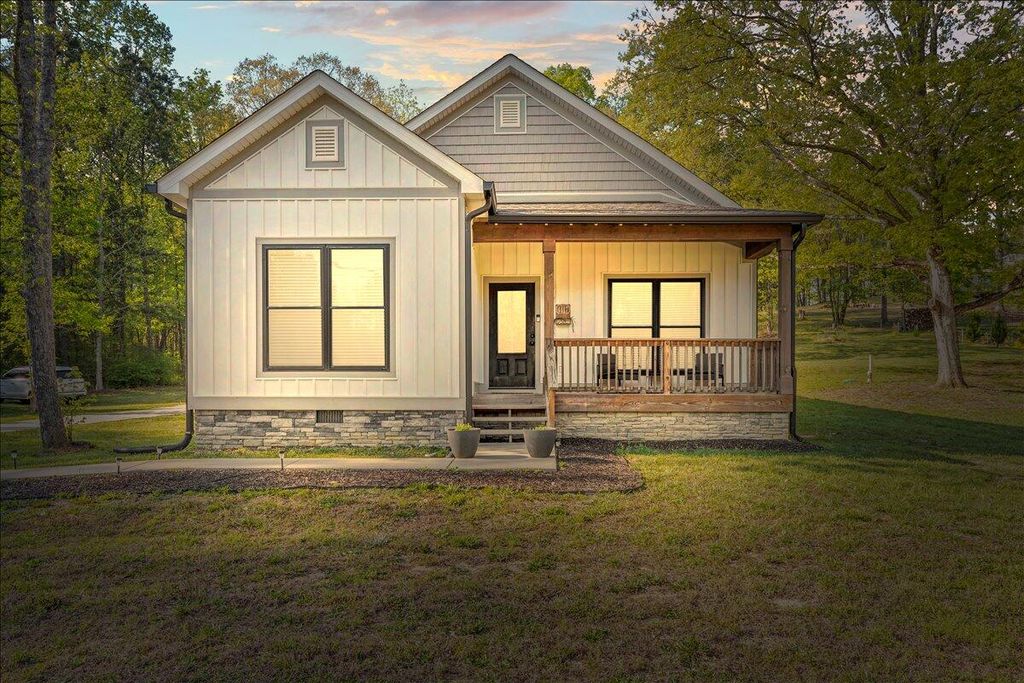 4417 SE Waterlevel Highway, Cleveland, TN 37323