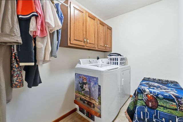 10415 Spotted Hawk Cove, Hoagland, IN 46745