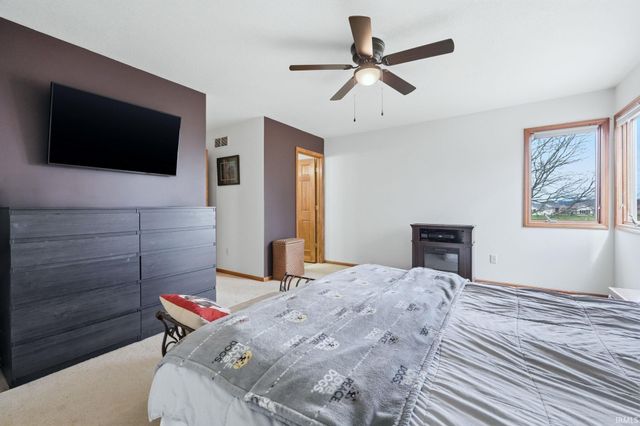 10415 Spotted Hawk Cove, Hoagland, IN 46745