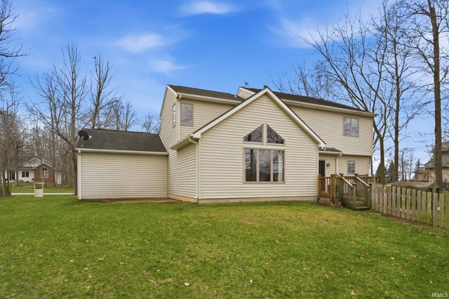 10415 Spotted Hawk Cove, Hoagland, IN 46745