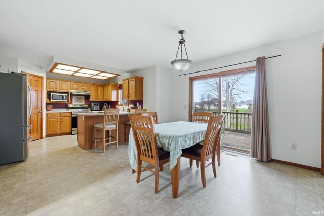 10415 Spotted Hawk Cove, Hoagland, IN 46745