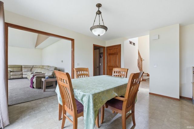 10415 Spotted Hawk Cove, Hoagland, IN 46745