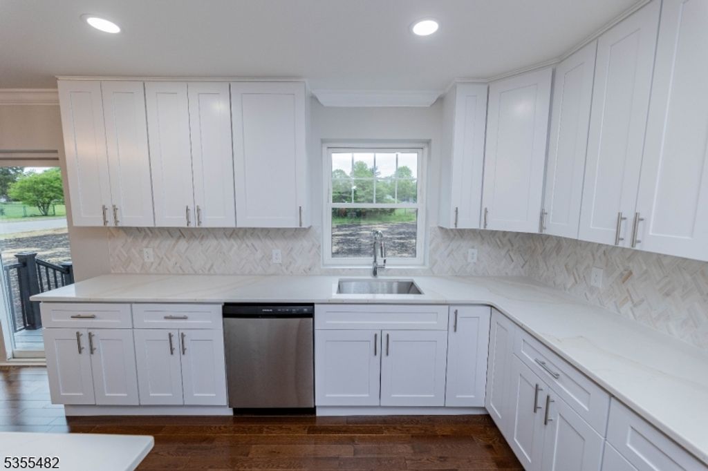 17 Old Somerville Rd, Hillsborough Twp., NJ 08844 — photo 4