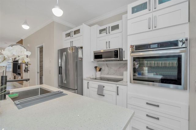 6765 LAKE ROCHESTER LANE, Gibsonton, FL 33534