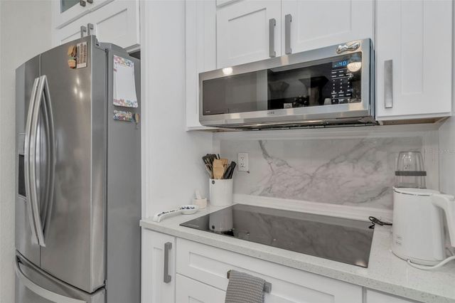 6765 LAKE ROCHESTER LANE, Gibsonton, FL 33534