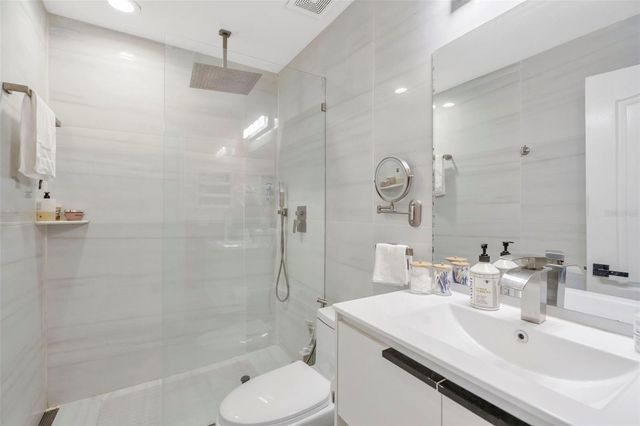 6765 LAKE ROCHESTER LANE, Gibsonton, FL 33534