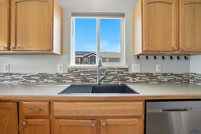 4132 PORTRUSH RD, Rapid City, SD 57702