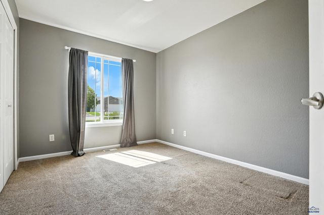 4132 PORTRUSH RD, Rapid City, SD 57702