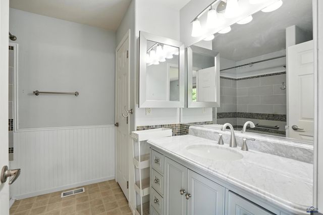 4132 PORTRUSH RD, Rapid City, SD 57702